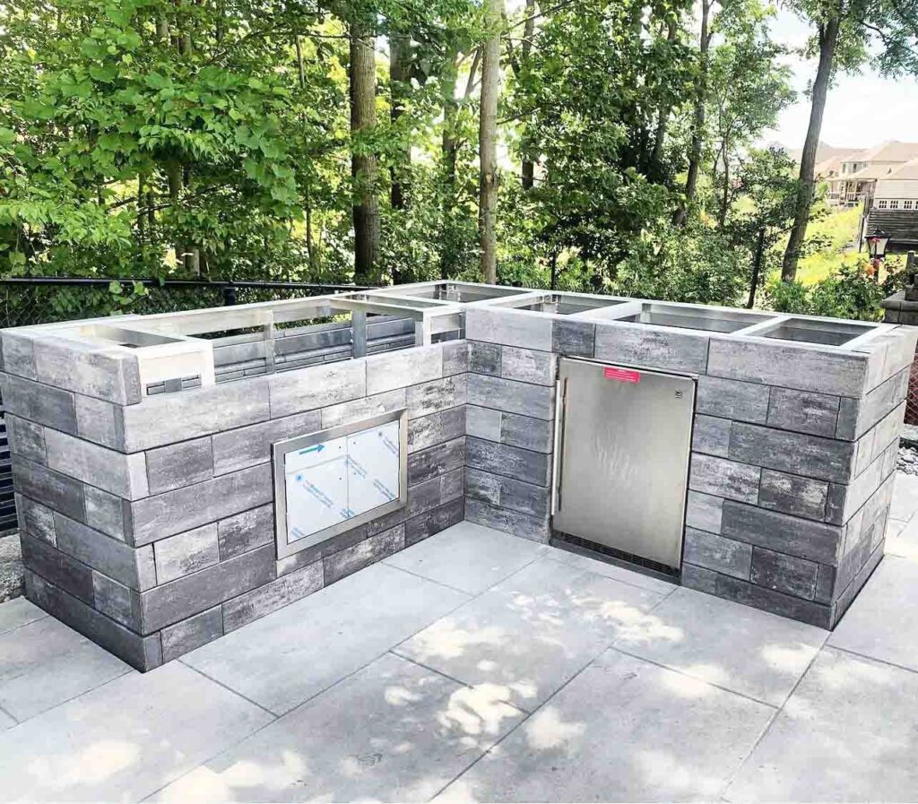 HomeRenoToronto.com, Backyard Outdoor Kitchen