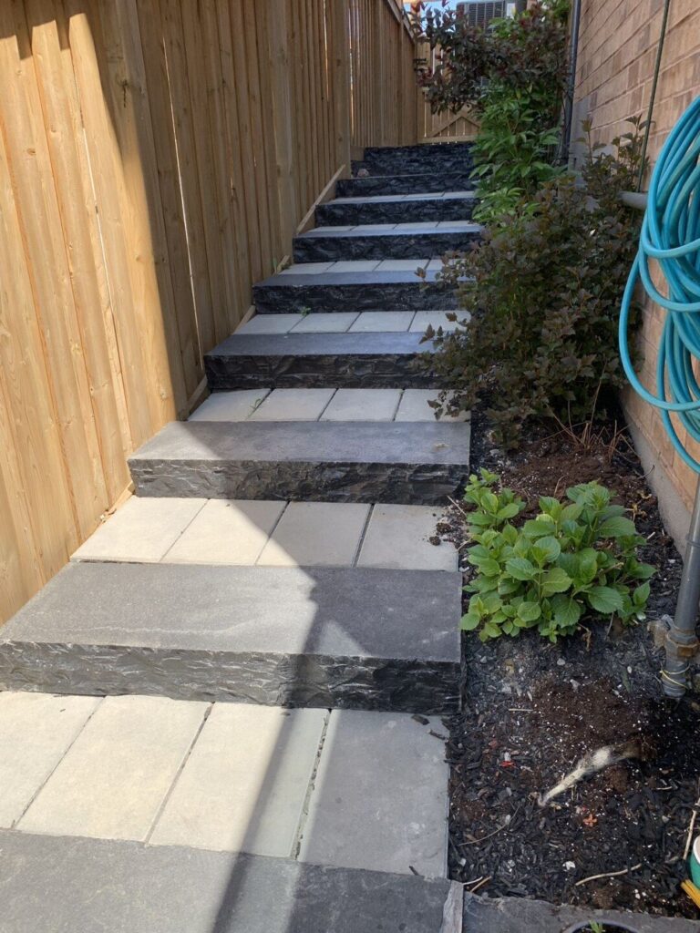 HomeRenoToronto.com, step walkway