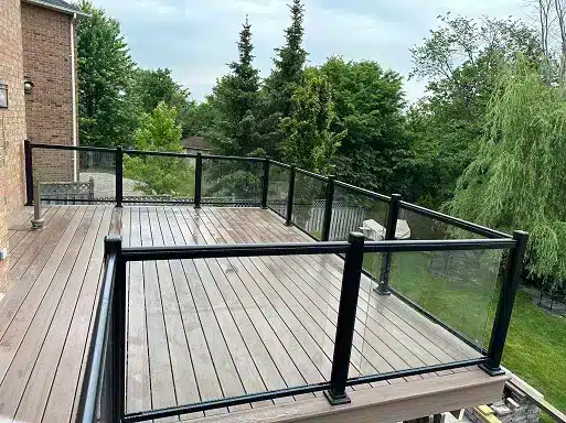 HomeRenoToronto.com, Backyard wood deck