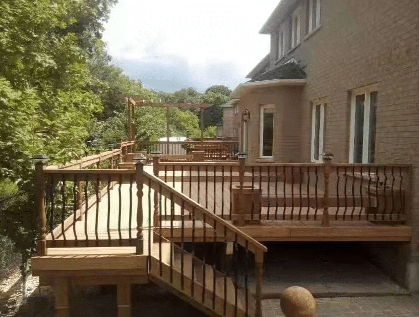 HomeRenoToronto.com, wood deck